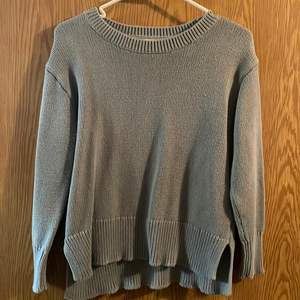 SM - Sweater - Womens